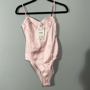 Zara pink flower daisy bodysuit size M